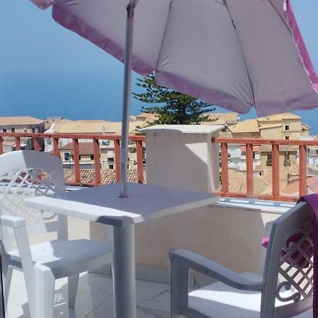 "Lo Studiolo" Apartment Pizzo  Buitenkant foto