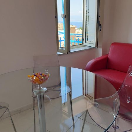 "Lo Studiolo" Apartment Pizzo  Buitenkant foto