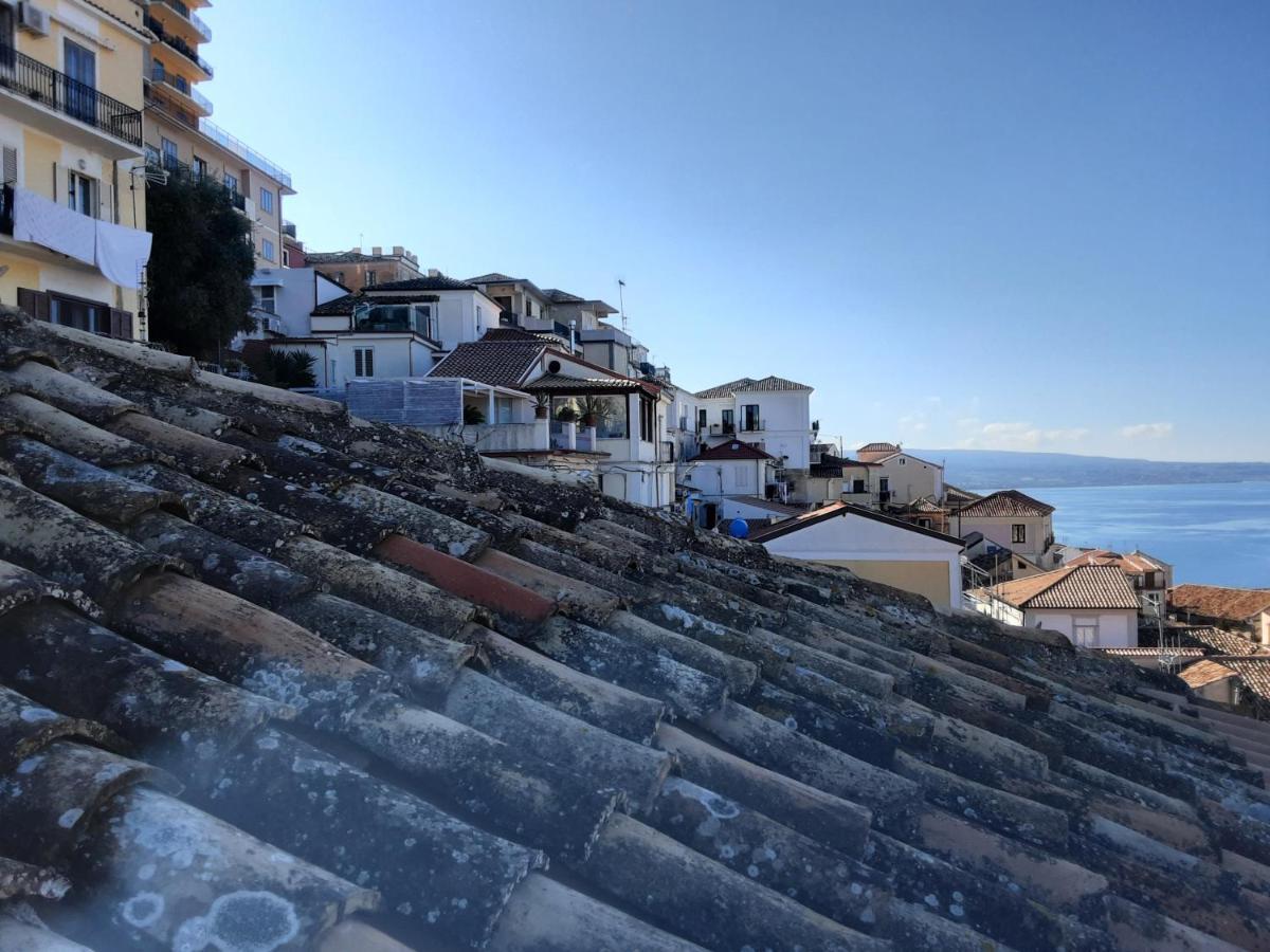 "Lo Studiolo" Apartment Pizzo  Buitenkant foto