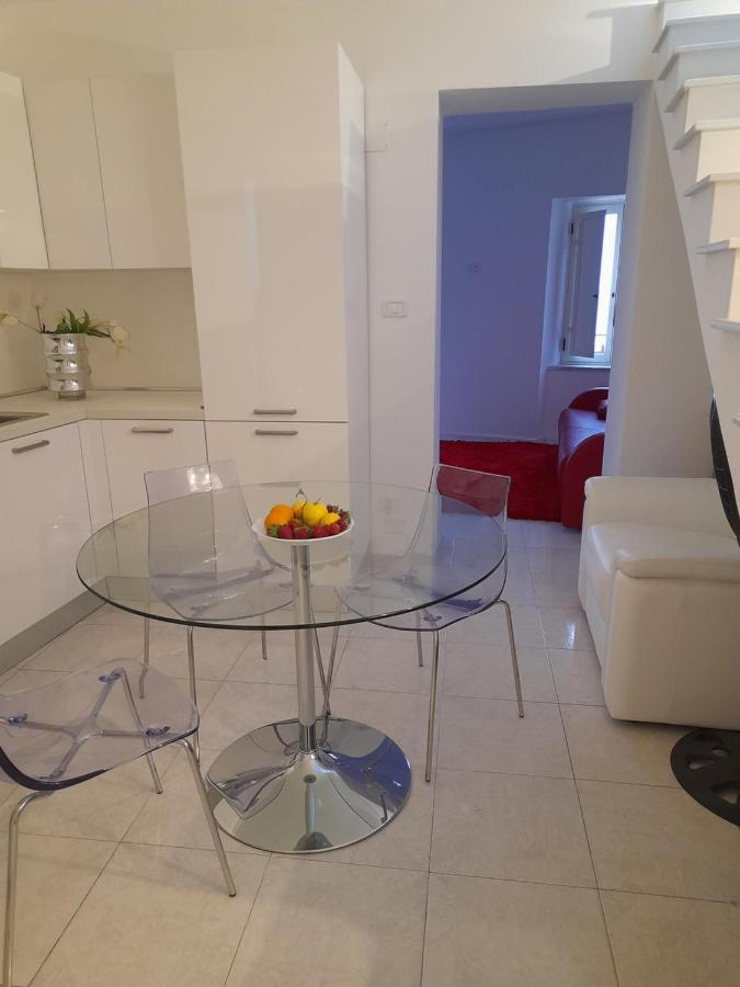 "Lo Studiolo" Apartment Pizzo  Buitenkant foto