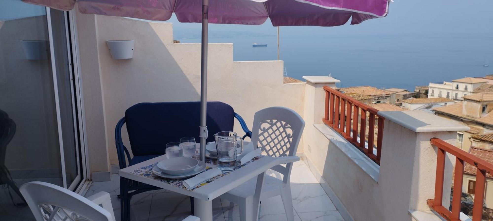 "Lo Studiolo" Apartment Pizzo  Buitenkant foto