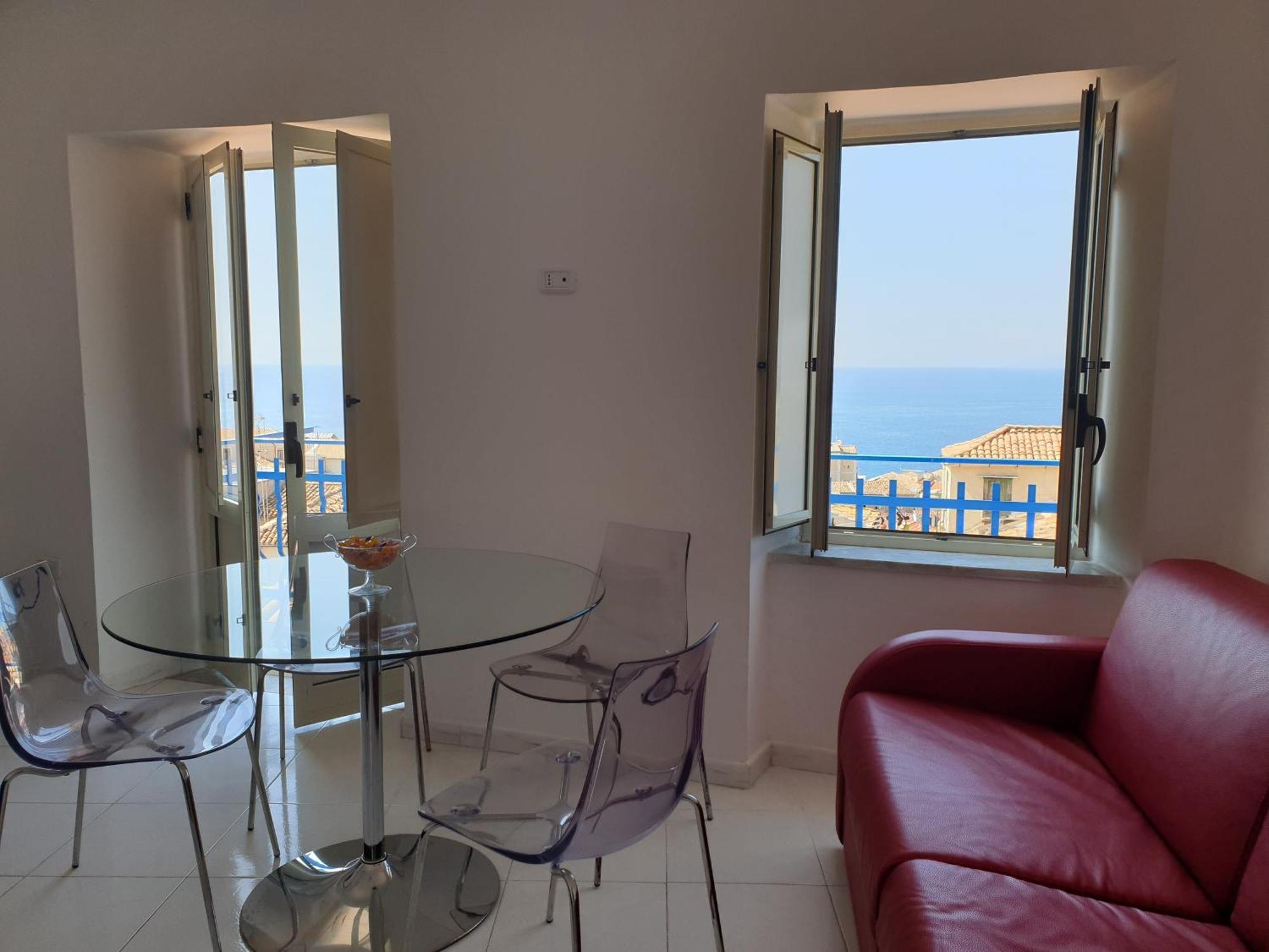 "Lo Studiolo" Apartment Pizzo  Buitenkant foto
